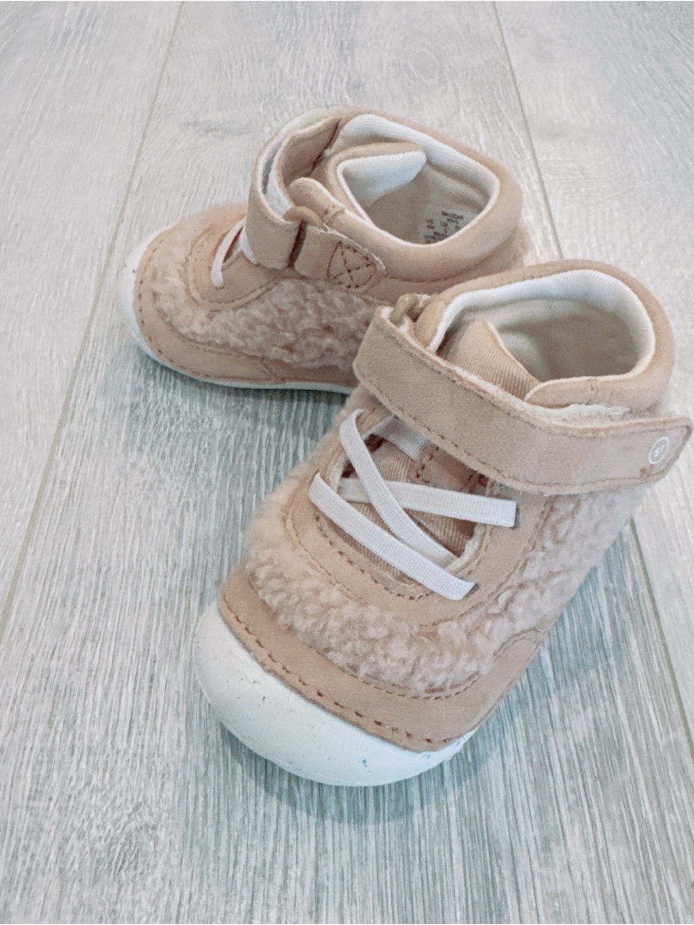 NWT Stride Rite - Rite Soft Motion Cedar in Camel size 4M